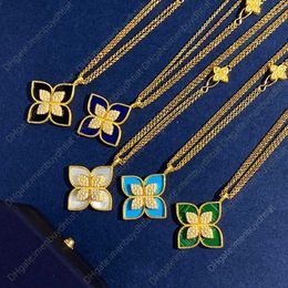 6dm0 Pendant Necklaces Luxury Brand Clover Designer Long for Women 18k Gold Sweet 4 Leaf Flower Double Row Elegant Sweater Necklace with Crys