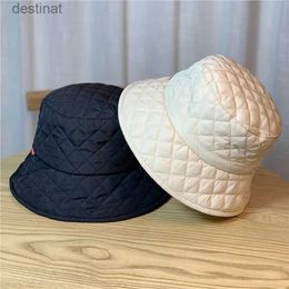 Wide Brim Hats Bucket Hats Winter 2021 Cotton-Padded Female Korean Solid Color Versatile Diamond Lattice Fisherman Hat Trendy Web Fashion Flat Top Warm HatL231221