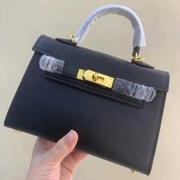 Akilyle Luxury Designer Totes Bag Genuine Leather Bag Women's Spring/Summer Generation Mini Bag Gold Button One Shoulder Crossbody Handbag