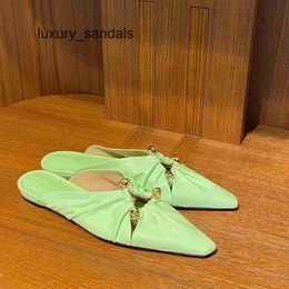 Fashion Flat Shoes Botteg Venet Bunnies New Pointed Half Slipper Sandals for Women in Summer Muller Shoes with Wrinkled Toe Patent Leather Flat Bottom