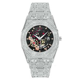 Diamond Super Sparkling Hip Hop Hollow Gold Men's Hiphop Full Sky Star Street Dance Fashion Calendar Quartz Watch