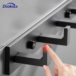 DOOKOLE Black Bathroom Towel Hook Coat Rack with 6 Hooks Wall Mount Matte Robe Hanger Entryway 231221