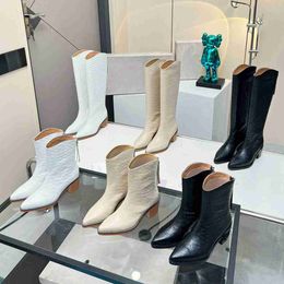 Famous designer shoes party nightclub appointment Sweet and tender Full of fairy flavor Full of happiness Long boots short boots Lambskin comfortable