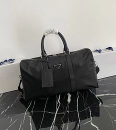 Famous designer luggage bag, travel bag, black classic and fashionable new high-capacity large bag, universal waterproof and wear-resistant for men and women