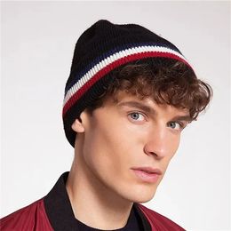 Beanie Warm Knitted Cap Ear Protection Casual Temperament Cold Cap Ski Caps Multi-color High-quality Beanie Hats Couple Headwear S-24