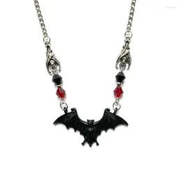 Pendant Necklaces POPACC Punk Style Black Bat Necklace For Women Gothic Jewelry Crystal Beads Halloween Themed Decoration Horror Gift