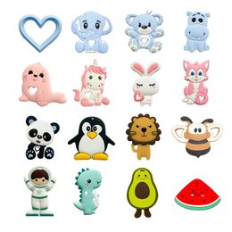 5pcs Baby Teether Silicone Toy A Free Cartoon animal Nursing Teething Gifts Health Molar Chewing born Accessories 231221