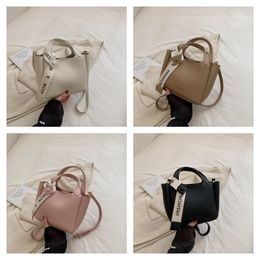 New PU Leather Trendy Bucket Handbag Fashion Ladies Shoulder Bag Advanced Versatile Small Messenger Bag Factory Wholesale FMT-4177