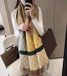 Scarves 2022 Luxury cashmere scarf for autumnwinter women to thicken and keep warm versatile new style long style cape 6 colo9967213