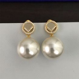 Fashion Brand Womens Earring Studs With Pearls F Designers Women Ear Rings Party Suit Luxury Wedding Jewelry Premium Jewelrys301z