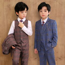 Five Pieces Plaid Boy's Suit Set Including Blazer Vest Pants Brooch Tie Children Boys Formal Wear Wedding Guest Birthday Party Tuxedo Piano Performance LB22351