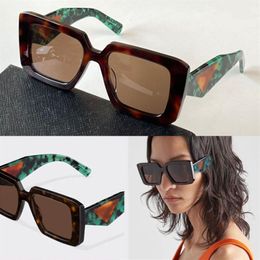Square Women Luxury Sunglasses Symbole PR23 Leopard Shades Travel Designer Men Trending Leopard Green jade stone Sun Glasses Thick280l