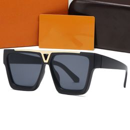 Luxury Designer Sunglasses for Women Mens Sun Glasses Same Sunglasses Beach Street Photo Small Sunnies Full Frame With Box 210Y62