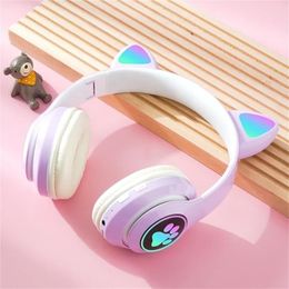 Earphones Cell Phone Earphones Glowing Light Cute Cat Bluetooth Kid Headphone with Mic Can Close LED Girls Music Bass Helmet Phone Tablet Wi