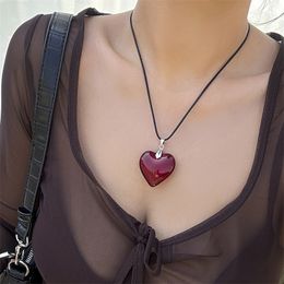 Fashion Exaggerated Flannelette Love Pendant Collar Simple Niche Sweet Cool Heart Necklace Women Necklace