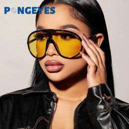 Sunglasses Vintage Oversized One Pieces Yellow Lens Frame Fashion Designer Sun Glasses Women Outdoor UV400 Protection Eyewear