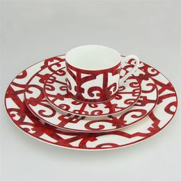 Bone China Dinner Plate Spanish Red Grid Dish Art Design Plate Dinnerware Sets 201217267V