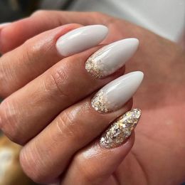 False Nails 24pcs White Almond Glitter Sequins Design Fake Nail Tips Wearable Full Cover Artificial Women Beauty Tools