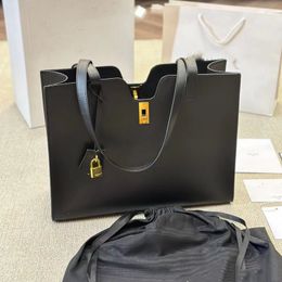 Designer Bag Women's Handheld Shoulder Bag Water Bucket Bag High end Fashion Old Style Jacquard Large Capacity Shopping Bag