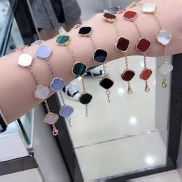 Luxury Clover Designer Fashion Charm Bracelets for Girls Women 13mm Flower Gold Silver Black White Red Green Bracelet Wedding Part269j