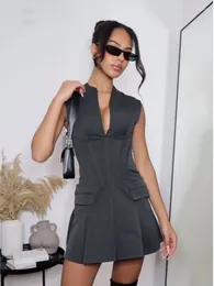 Casual Dresses Women Slim Pleated Pockets Mini Dress Elegant V-neck Sleeveless Bodycon A-line 2023 Lady Solid Streetwear Chic Robes