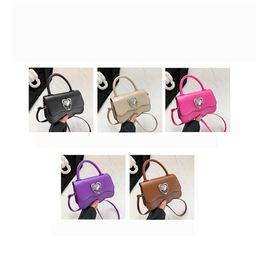 Casual fashion small square bag simple casual portable shoulder bag simple fashion diagonal bag female autumn 2023 new style CCJ3100