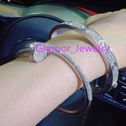 Trendy Custom Gold Plated Sterling Sier Vvs Moissanite Diamond Iced Out Screw Cuff Bracelet Bangle for Men Women