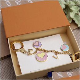 Key Rings Chain Style Keychain Luxury Designer Round Pendant Gold Key Buckle Classic Letter Shape High Quality Stylish Keychains Bag Dhzlr