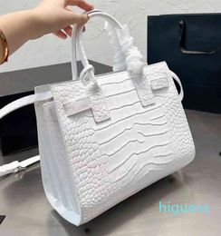 2024 new fashion Elegant tote bag Top-quality designers HandBag Retro Leather Shoulder bag Lady Wallet