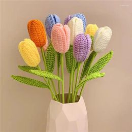 Decorative Flowers 6pcs Hand-Knitted Tulip Flower Artificial Wedding Party Decoration Home Desktop Decor Bouquet Ornament Birthday Gift