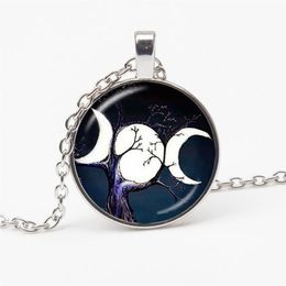 New Triple Moon Goddess Witchcraft Pentagram Magic Amulet Necklace Amulet Woman Moon Necklace Retro Jewelry Gift Family12362