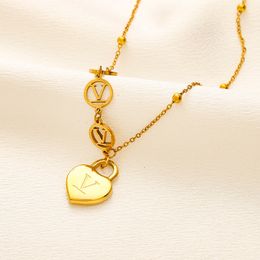 Anhänger Halsketten herzförmige Designer -Halsketten 18K Gold plattiert Edelstahl Langkette Liebe Klassische Hochzeitsfeier Geschenk Frauen Schmuck Großhandel 42+5 cm