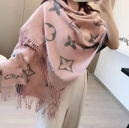 2024 designer scarfs for women European and American new printing high-end open-cut fen women autumn/winter scarf cape shawls