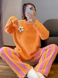 TXii Purple and Orange Pyjamas Set Sweet Flower for Women Winter Season Thick Coral Fleece Halfsleeve Robe 231221