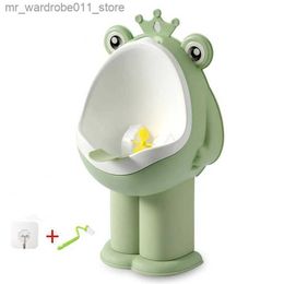 Potties Seats Boys Stand Vertical Pee Frog Shape Baby Toilet Urinal Kids Potty Training Urinate Infant Bathroom Wall-Mounted Urinal Q231223