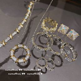 Collana, anello, set di braccialetti, radiante e radioso, anello di pietra gemella incrociata, anello di diamante scintillante zircone, bracciale a forcella di fiori