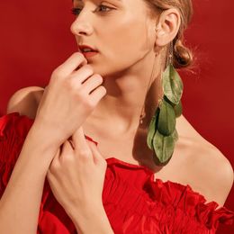 Bohemian Fairy Feather Pendant Clip Earrings Long Link Chain Tassel Non Piercing Ear Wrap Cuff Goldplated Crystal Earrings300K