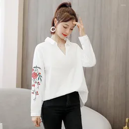 Women's Blouses Stylish Blouse For A Chic Look Fashion Causal Loose Ladies Shirts With Graceful Design Spring Summer Tops Blusa Mujer