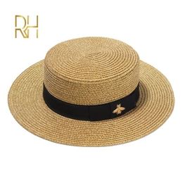 Ladies Sun Boater Flat Hats Small Bee Sequins Straw Hat Retro Gold Braided Hat Female Sunshade Shine Flat Cap RH 220712284Y