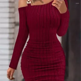 Casual Dresses Elegant Women's Autumn/Winter Wine Red Metal Buckle Oblique Shoulder Collar Tight Wrap Hip Slim Fit Long Sleeve Sexy Mini