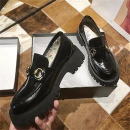 Fashion Designer Dress Shoes Sneakers Women Loafer Horsebit Gold-Toned Famous Lug Sole Embroidery Bee Lady Casual Walking Party Wedding shoe