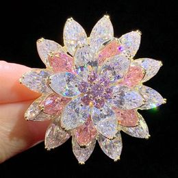Romantic sparkle fashion personality pink snow lotus flower brooch women's temperament sweater coat Pin Brooch for Party Wedd317w