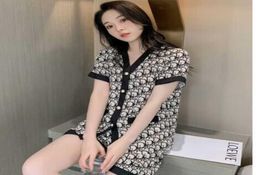 Womens Pyjamas Set Luxury Style V Neck Sexy Short Sleeve Sleepwear Silk Like Leisure Home Clothes Nightwear XXL Femme9395910