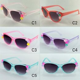 Baroque Cat Eye Kids Sunglasses With Flower Children Sun Glasses Girl Pretty Shade Eyewear UV400 5 Colours Whole241S