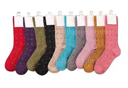 Girls Womens Four Seasons Socks Letter Pure Cotton Flash Medium Length Comfortable Breathable Fashionable Good Quality Advanced Fe9916323