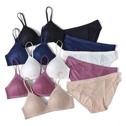 Seamless Soft Cup Girls Bra with Lace Thin Small Breasts and Panties Sets Wireless Underwear Women Lingerie S M L 231222