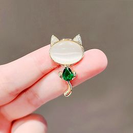 Cute Cat Shape Brooches Rhinestone Stone Brooch Lapel Pins Clothing Accessories For Women Girls Fashion Party Jewelry Gifts