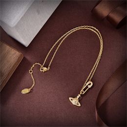 Designer Pearl Chokers for Women Luxury Viviene Pendant Necklaces Chain Pendants Retro Jewelry Fashion Accessories Westwood 34656