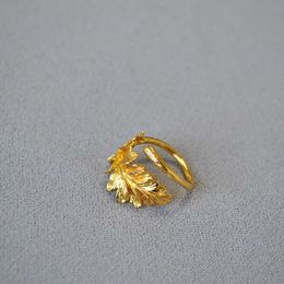 Japanese and Korean niche art irregular layered leaf texture brass gilded personality surround opening adjustable ring