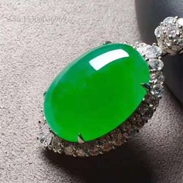 Beautiful Green Colour High Quality Jade Jewellery Oval Shape Natural Jadeite Gold Pendant